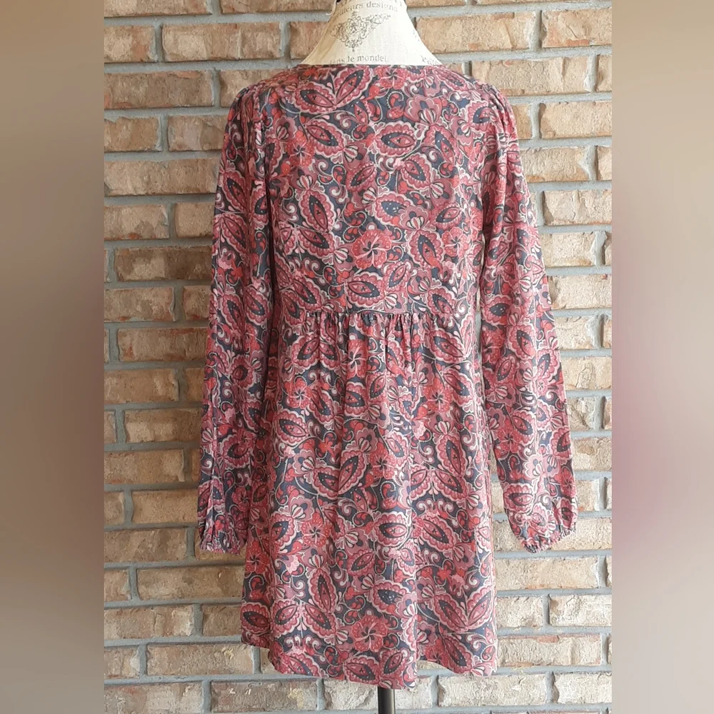 Garnet Hill Paisley Print Boho Style Dress in Red and Black Pattern.